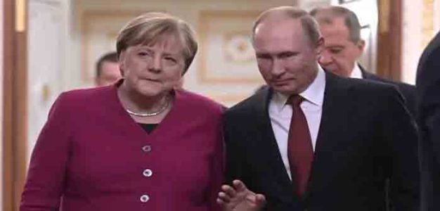 Angela_Merkel_Vladimir_Putin
