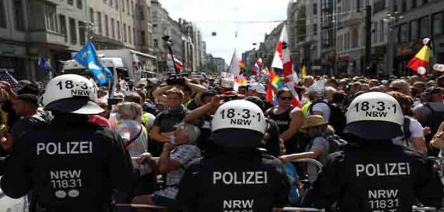 Berlin_Protest_police