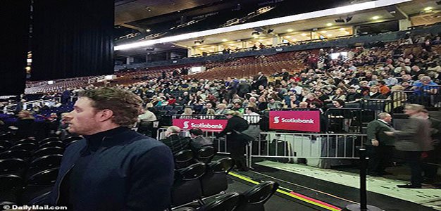 Canadian_Hockey_Arena_Bill_Hillary_Clinton_Daily_Mail