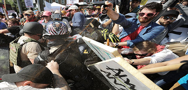 Charlottesville_Counter_Protesters_Pepper_Spray_Protesters
