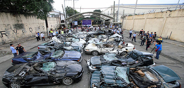 Demolished_Cars_Philippines_Reuters_Romeo_Ranoco