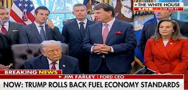 Donald_Trump_Automobile_CEOs_Oval_Office_Screenshot_2025-12-04