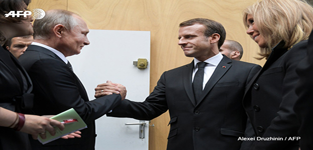 Emmanuel_Macron_Vladimir_Putin