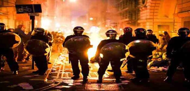 Europe_Cops_Riots
