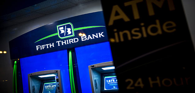 Fifth_Third_Bank_Bloomberg_Christopher_Dilts