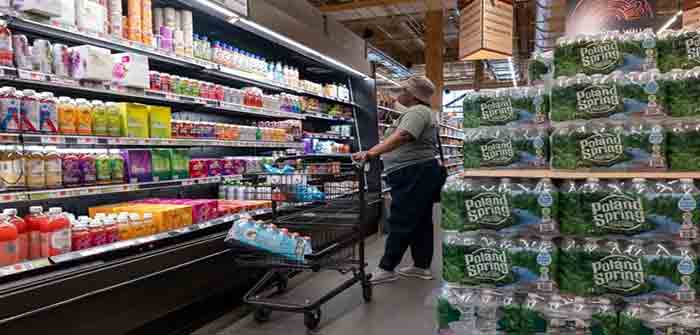 Grocery_Store_Shopper_GettyImages_Spencer_Platt