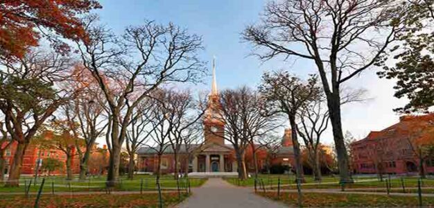 Harvard_University_700