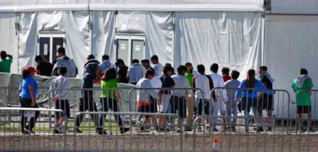 Illegal_Immigrant_Children_Shelter_Homestead_FL_AP_Wildredo_Lee