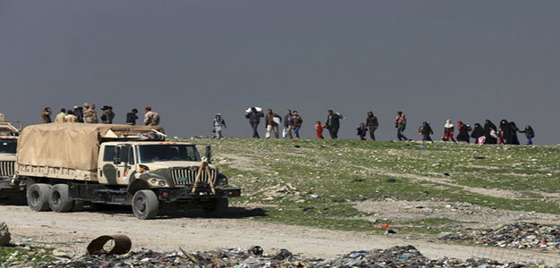 Iraqi_civilians_Mosul_Khalid_Mohammed_AP