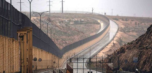 Israel_Palestine_Border_Wall_2280