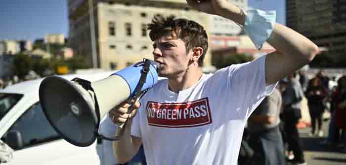 Italian_Protester_No_Green_Pass_GettyImages_Stefano_Guidi