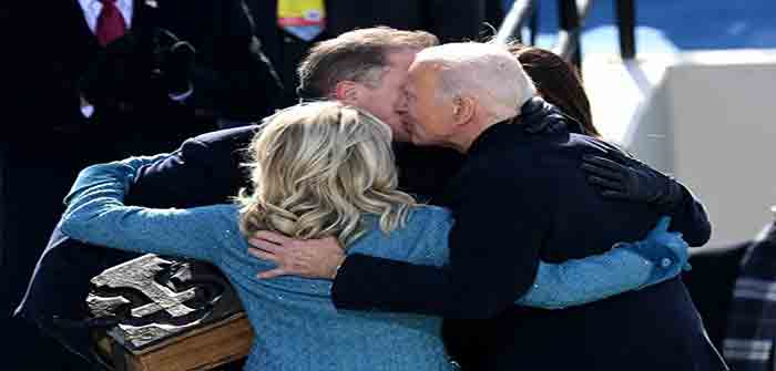 Joe_Biden_Hunter_Biden_Jill_Biden_GettyImages_Olivier_Douliery