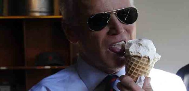 Joe_Biden_eating_ice_cream