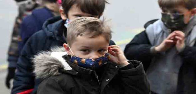 Kid_masks_GettyImages_Eric_Lalmand