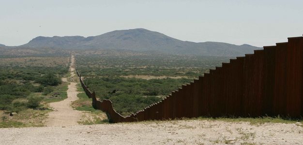 Long_border_fence