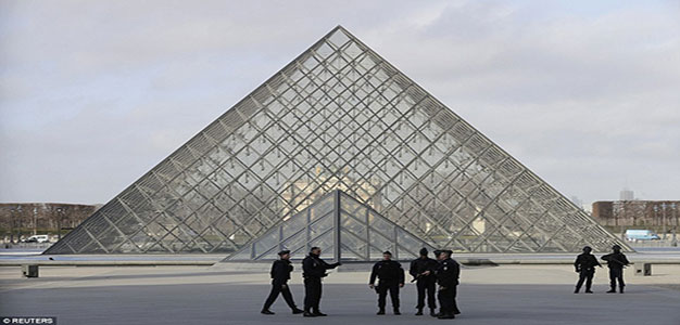 Paris_the_Louvre