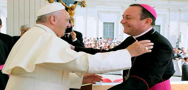 Pope_Francis_with_bishop_Gustavo_Zanchett_El_Tribuno