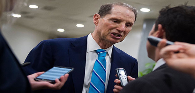 Ron_Wyden_AFP_GettyImages_Andrew_Caballero-Reynolds