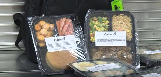 School_Lunches_Repackaged_for_Take_Home_Dinners