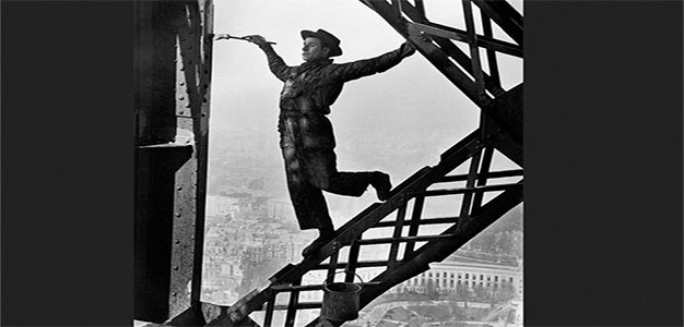 Screenshot_Marc_Riboud_Zazou_painter_of_the_EIffel_Tower_1953