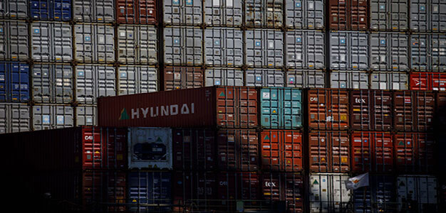 Shipping_Containers_Bloomberg_Patrick_T_Fallon