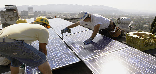 Solar_Panels_Homes_AP_Reed_Saxon
