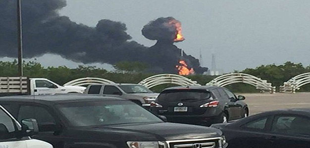 SpaceX_Falcon9_Rocket_Explosion_DailyMail