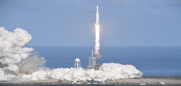 SpaceX_Falcon_Heavy_02062018_AFP_Jim_Watson