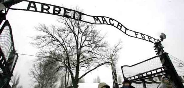 The_Holocaust_Auschwitz