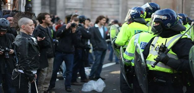 The_Resistance_Protesting_vs_Police_Officers