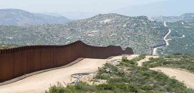 US-Mexico_Border_UnSplash_Greg_Bulla