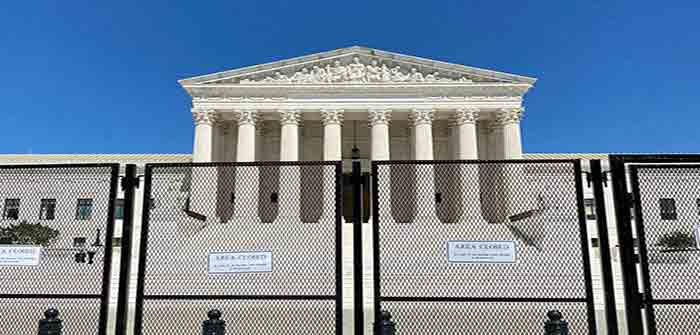 US_Supreme_Court_Fence
