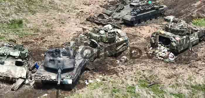 Ukraine_Destroyed_Battlefield_Tanks