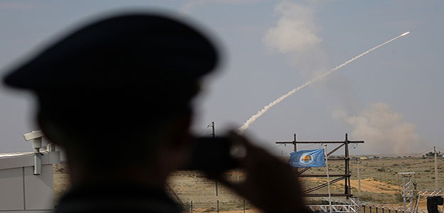 Ukraine tests missiles near Crimea