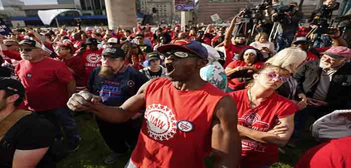 United_Auto_Workers_on_Strike_AP_Paul_Sancya