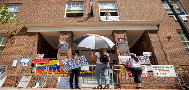 Venezuelan_Embassy_DC_Code_Pink_El_Pitazo