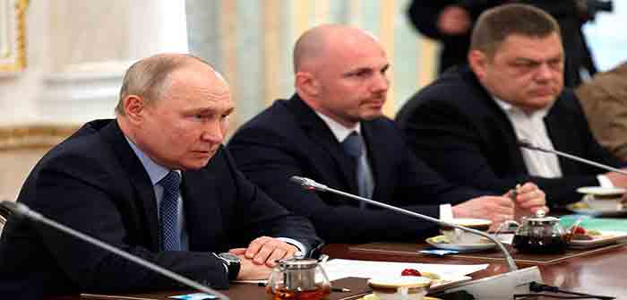 Vladimir_Putin_Addressing_Russian_Military_Correspondents
