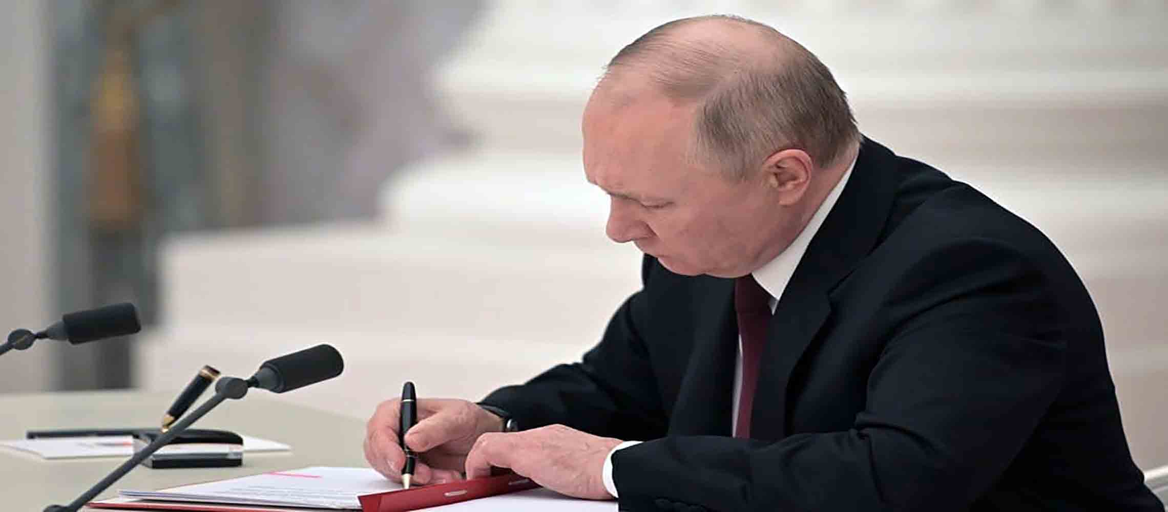 Vladimir_Putin_Independent_Recognition_Lahansk_Donbass_States_Ukraine_2280