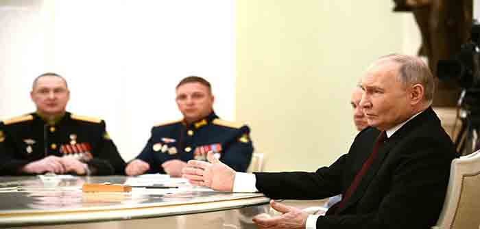 Vladimir_Putin_Military_Officers_Kremlin