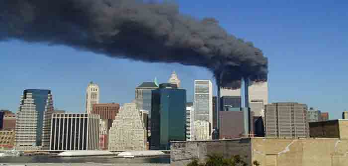 WTC_smoking_on_September_11_Michael_Foran_CCby2.0