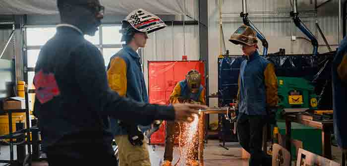 Workers_Employees_Shop_Class