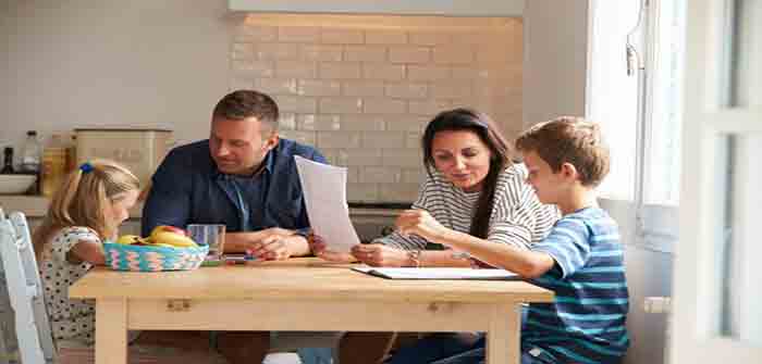 homeschooling_family_shutterstock