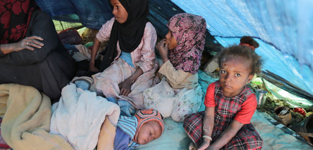 tent-girls-2-Yemen-summer-2016-oborne-road-to-Sa'dah